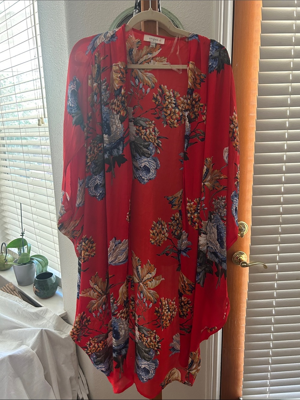 UMGEE Red Floral Long Duster VGUC